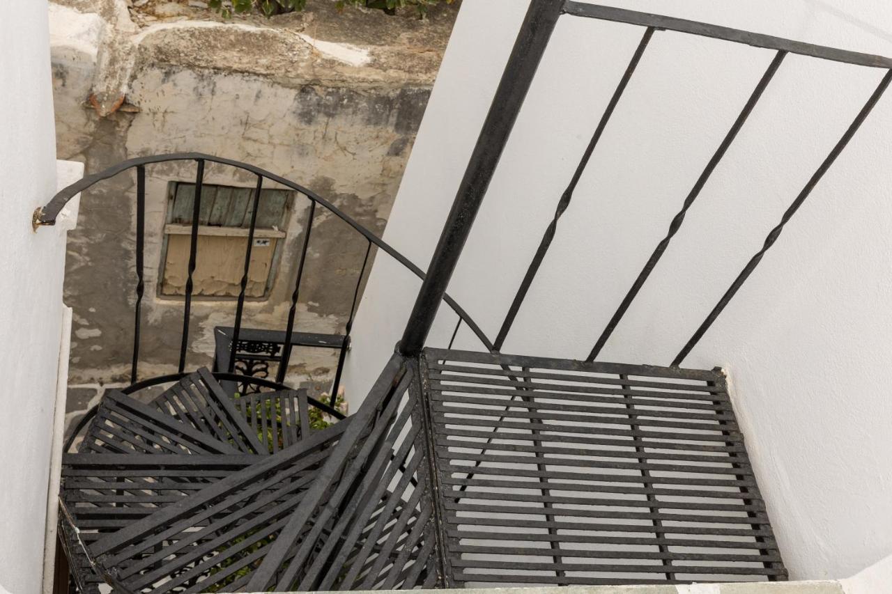 Elizabeth'S Small Apartment Naxos City Exterior photo